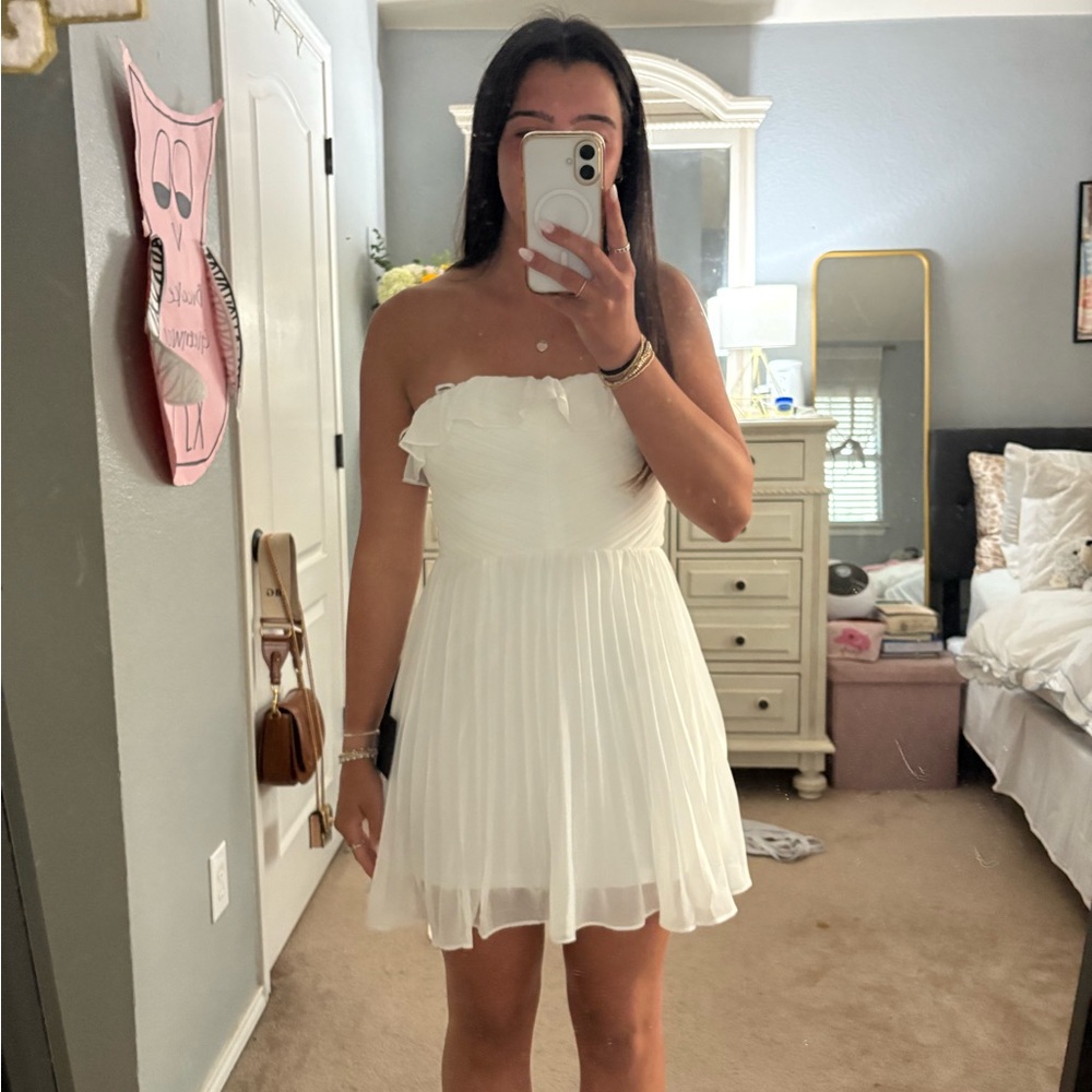 Lulu's Strapless White Dress